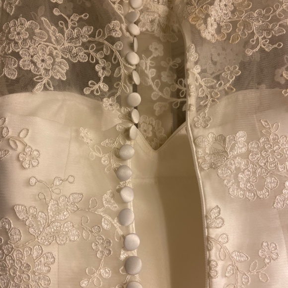 Dress - Picture 2 of 5